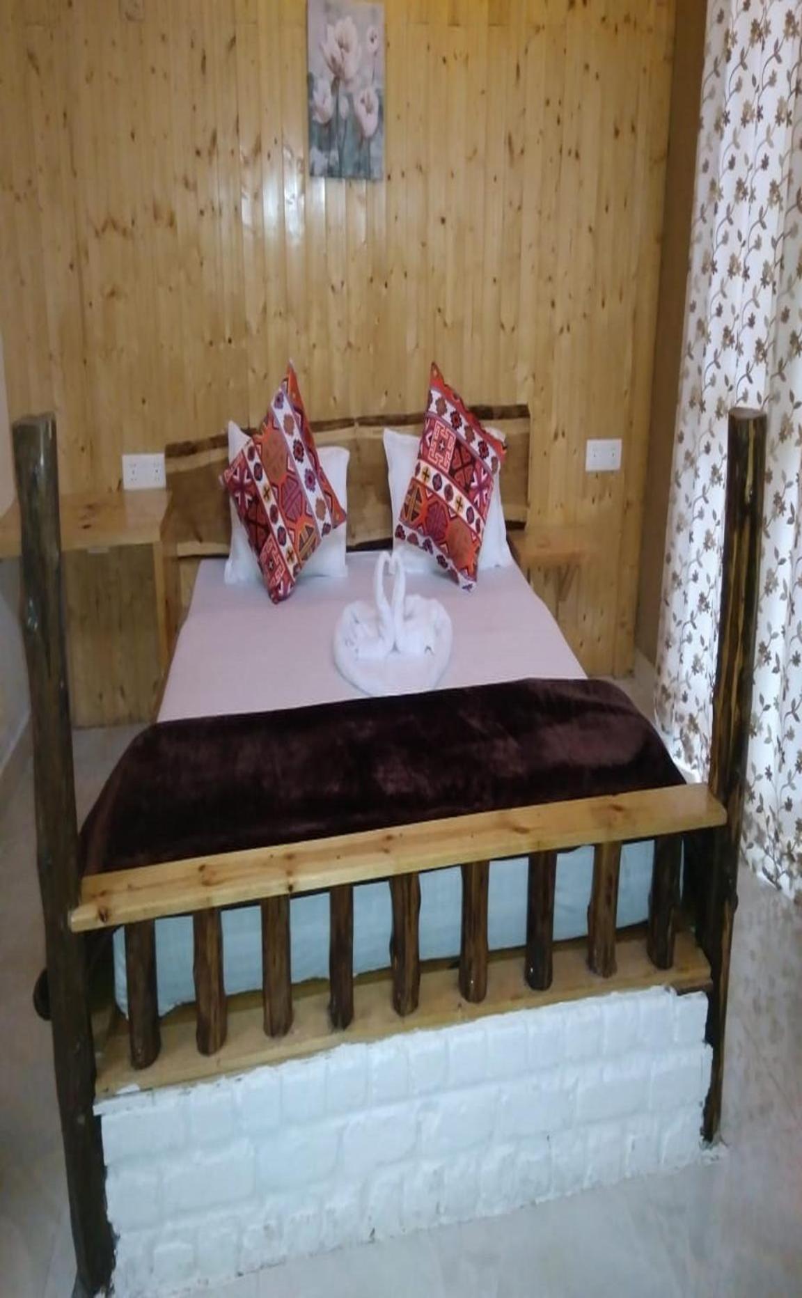 Offbeat Abodes - Tirthan Valley Banjār 外观 照片