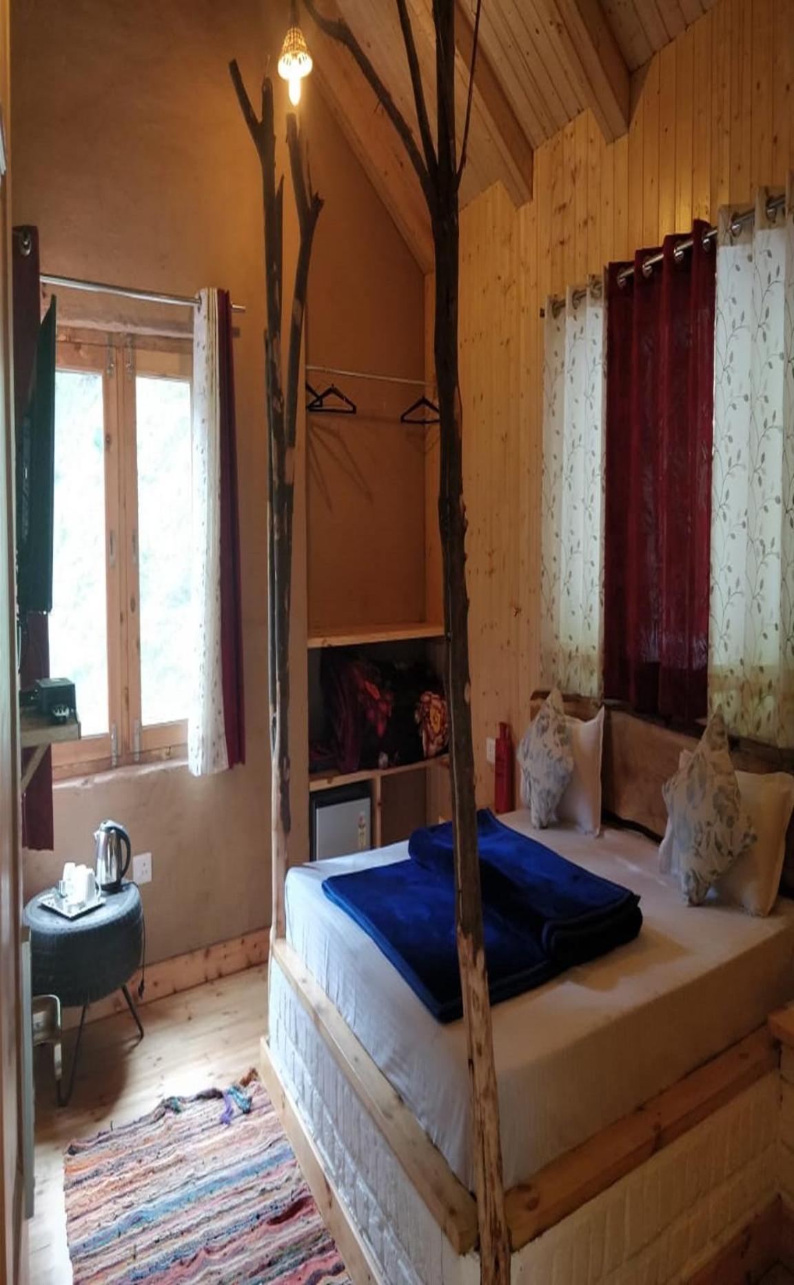 Offbeat Abodes - Tirthan Valley Banjār 外观 照片